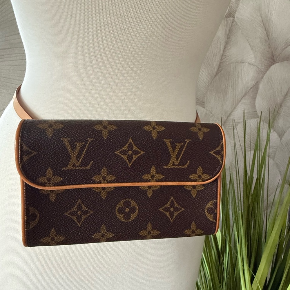 Louis Vuitton Monogram Florentine Belt Bag
💯 Authentic